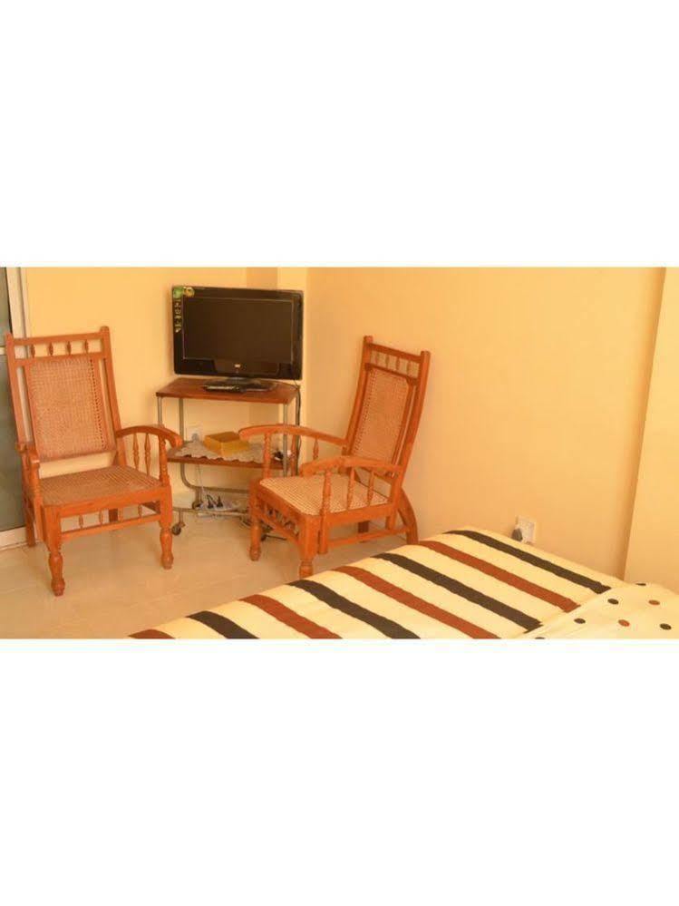 Frangipani Apartment Dehiwala-Mount Lavinia Ngoại thất bức ảnh